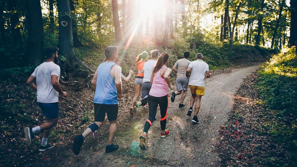PHOTO: People run in an undated stock photo. 