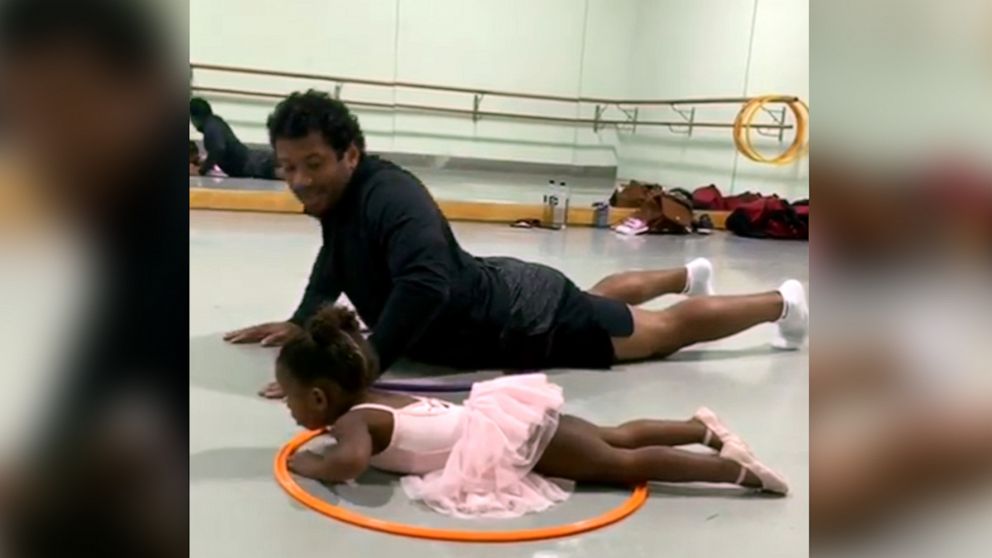 VIDEO: Russell Wilson does ballet with his daughter