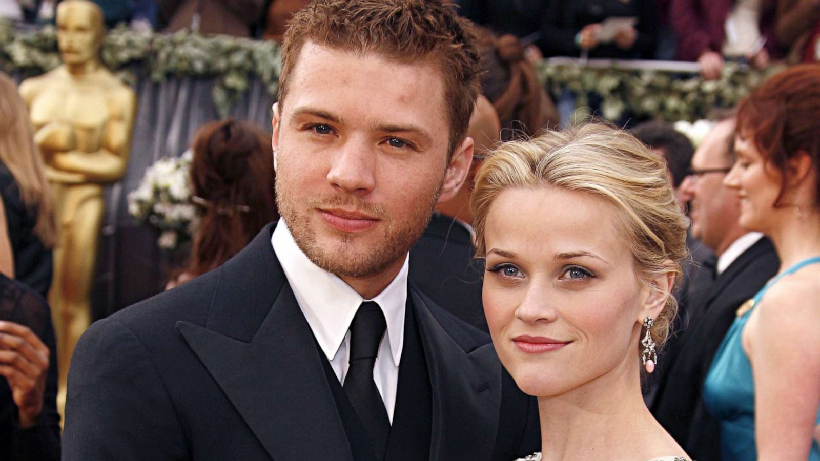 PHOTO: Ryan Phillippe and Reese Witherspoon attend the Academy Awards in Los Angeles, March 5, 2006.