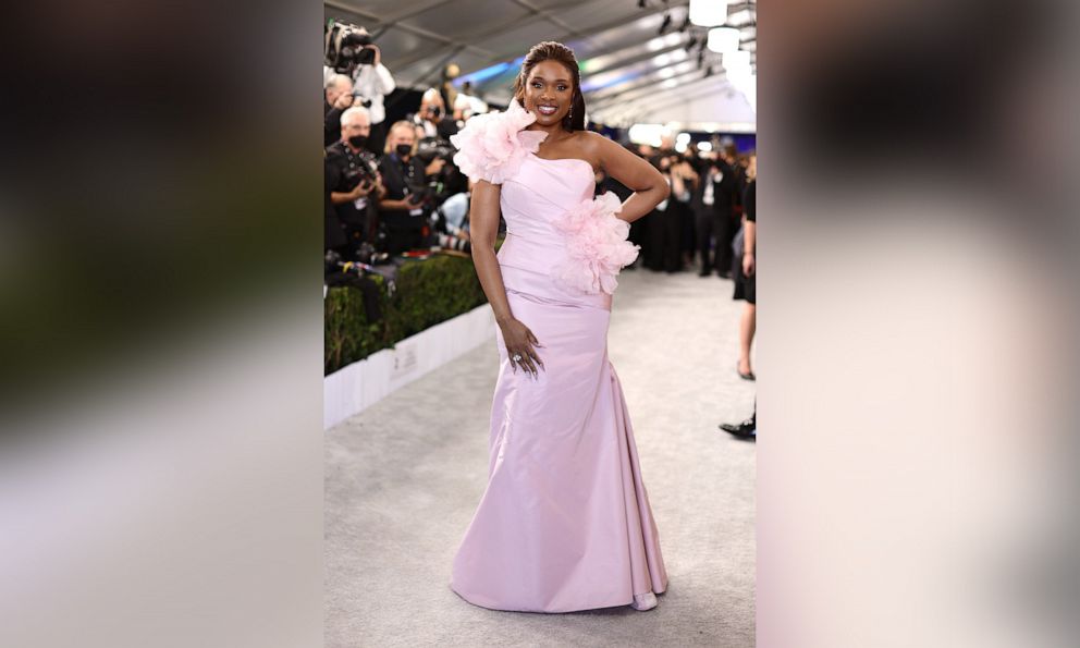 PHOTO: Jennifer Hudson attends the 28th Annual Screen Actors's Guild Awards at Barker Hangar on Feb. 27, 2022 in Santa Monica, Calif.