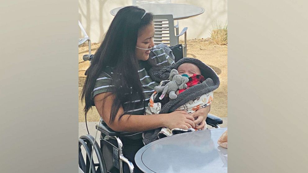 PHOTO: Rowena Salas, 32, meets her son Oliver for the first time, 98 days after his birth, on March 3, 2022, at Sunrise Hospital in Las Vegas.