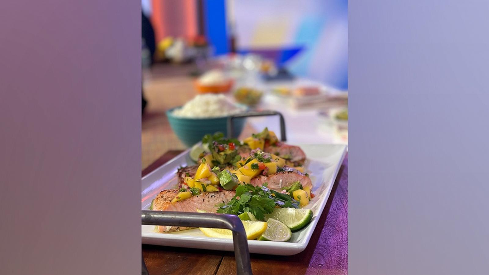 PHOTO: Carnie Wilson drops by to cook up some salmon with mango avocado salsa and rice.