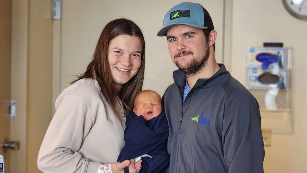 PHOTO: Anna and Rory Anderson gave birth to their first child, a son Bo, on the birthday they share, April 14.
