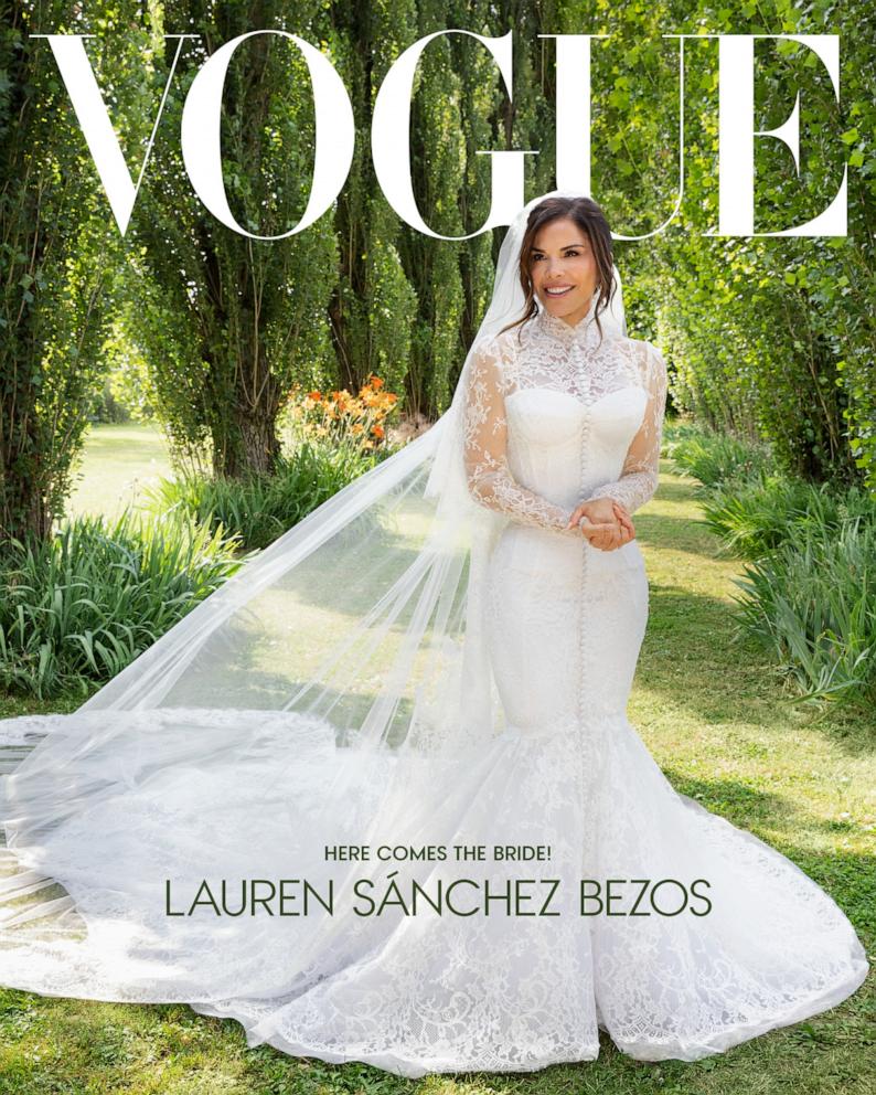 PHOTO: Lauren Sánchez appears on the cover of Vogue.