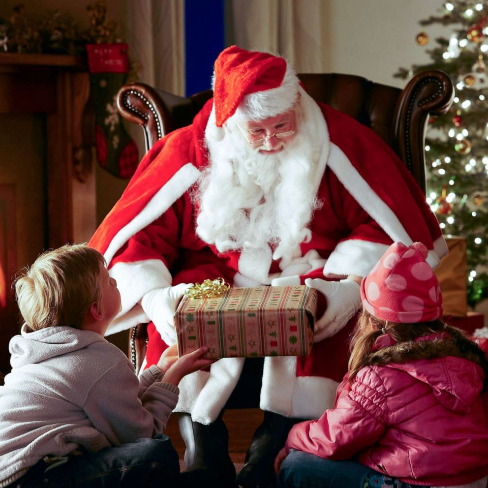 VIDEO: Santa Claus is spreading cheer and visiting families in quarantine