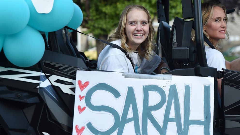 PHOTO: Sarah Frei, 17, of Syracuse, Utah, was welcomed home with a parade after undergoing 20 surgeries, including a double leg amputation, following a drunk driving crash.