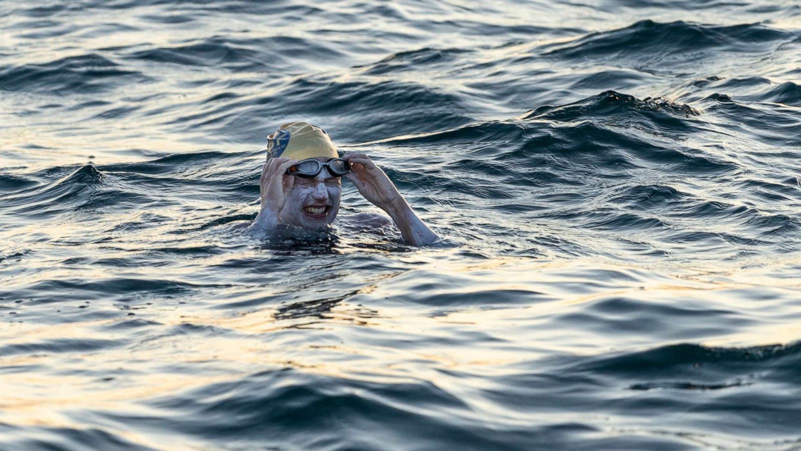 PHOTO: This undated photo shows American swimmer Sarah Thomas swimming the English Channel.