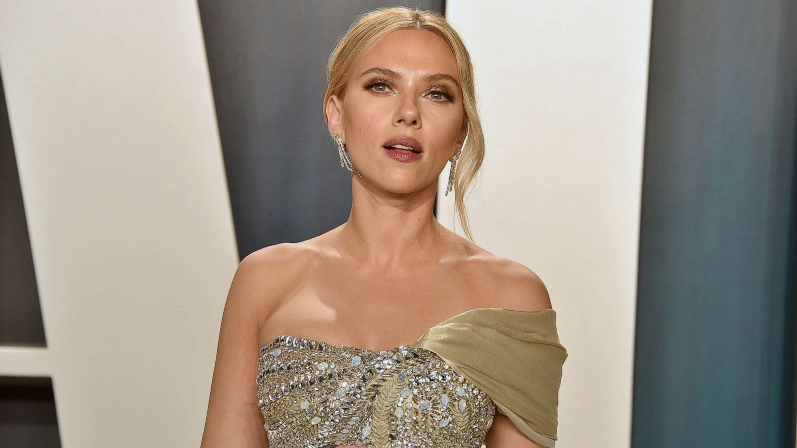 PHOTO: Scarlett Johansson at Wallis Annenberg Center for the Performing Arts on Feb. 9, 2020 in Beverly Hills, Calif.