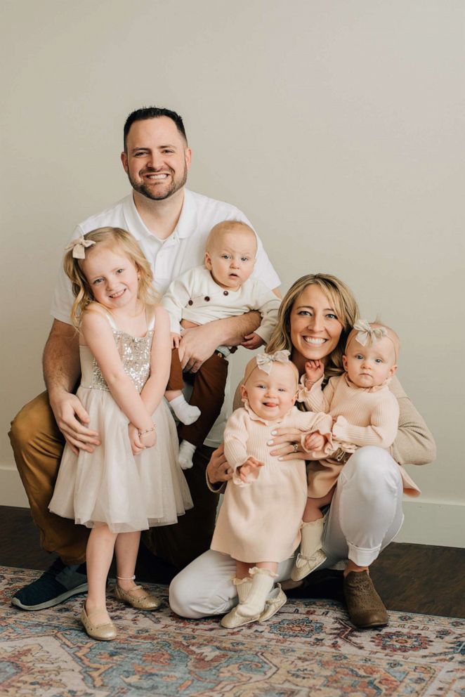 PHOTO: Kory and Torrey Scow are pictured with their four children.