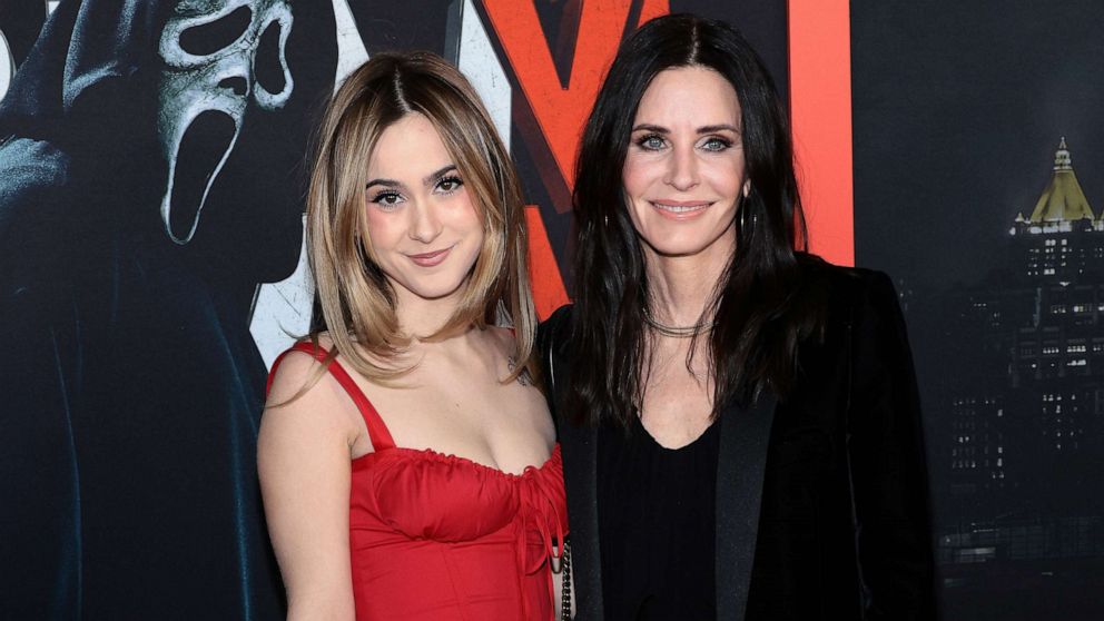 Scream VI Cast Praise 'Mama Hen' Courteney Cox