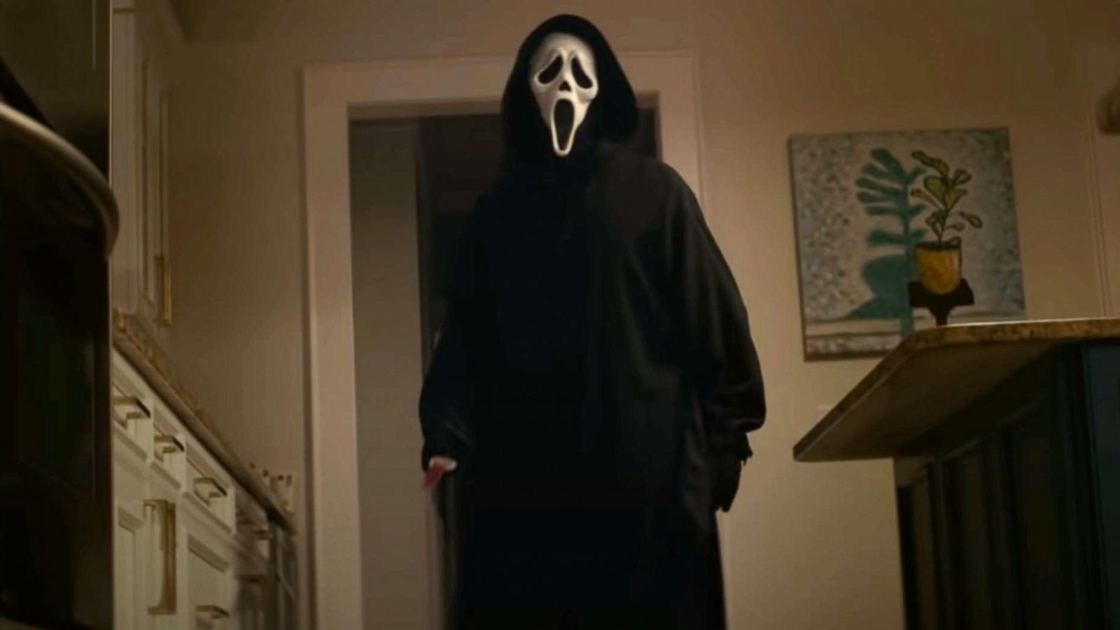 PHOTO: Scene from the theatrical trailer for "Scream."