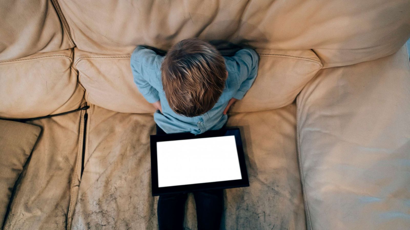 PHOTO: A child looks at a computer screen in an undated stock image.