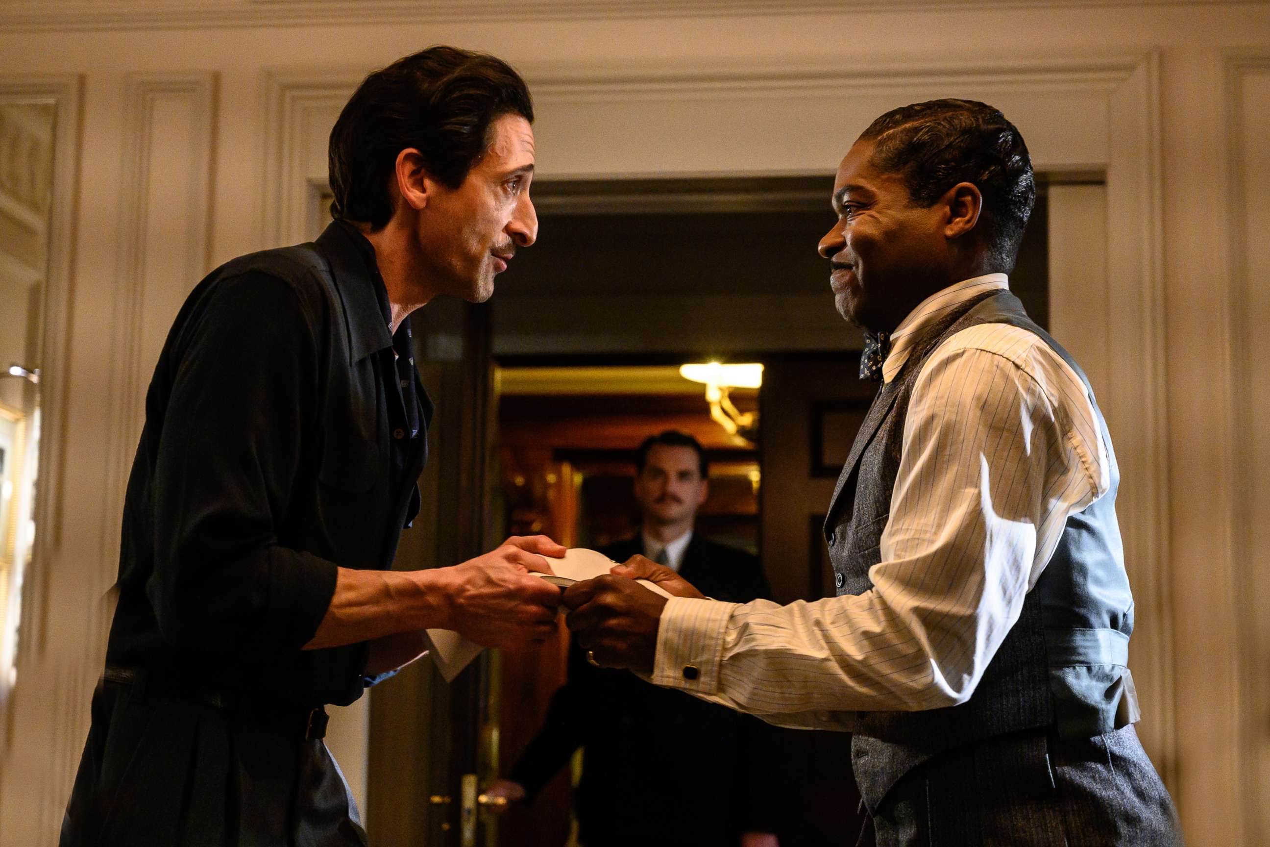 PHOTO: Adrien Brody and David Oyelowo appear in the film "See How They Run". 