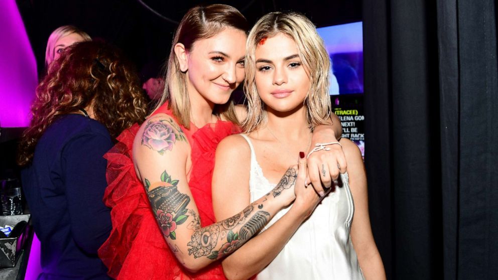 Julia Michaels and Selena Gomez Get Matching Tattoos! - 99.7 NOW
