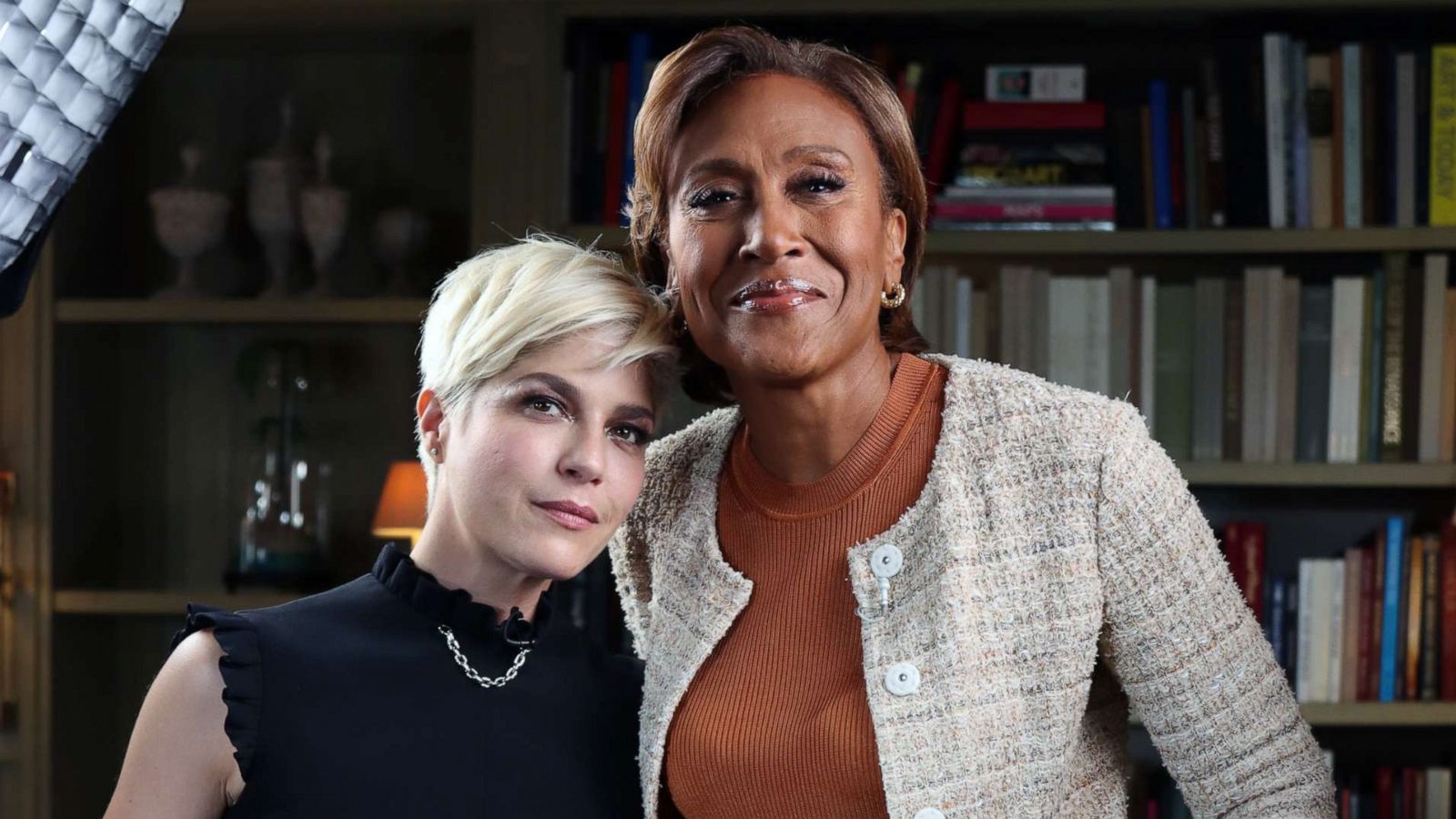 PHOTO: Selma Blair speaks to ABC News' Robin Roberts on Oct. 7, 2021, about her life with MS after a 2019 stem cell transplant.