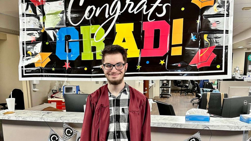 PHOTO: The staff at Integris Southwest Medical Center in Oklahoma City, Oklahoma, came up with the idea of an early graduation ceremony and helped decorate and bring the special event to life.