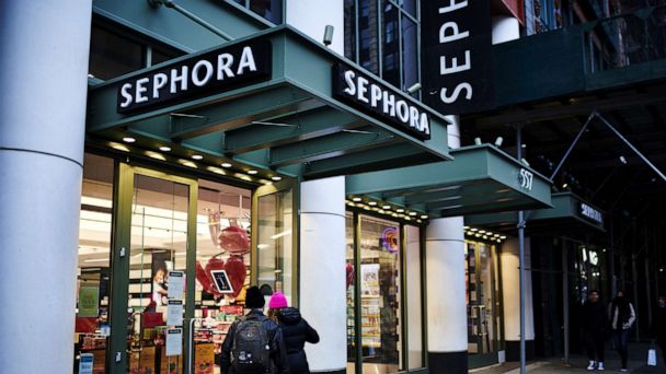 Fewer Guards, More Black Brands: Sephora's Plan to Win Back Shoppers -  Bloomberg