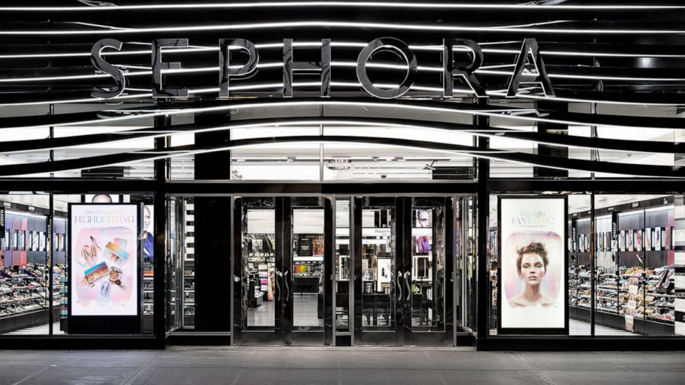 PHOTO: Sephora announces details for its spring 2022 savings event.