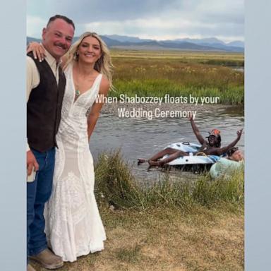 PHOTO: Music star Shaboozey photobombed a couple on their wedding day in Mammoth Lakes, California, on Aug. 8, 2026.