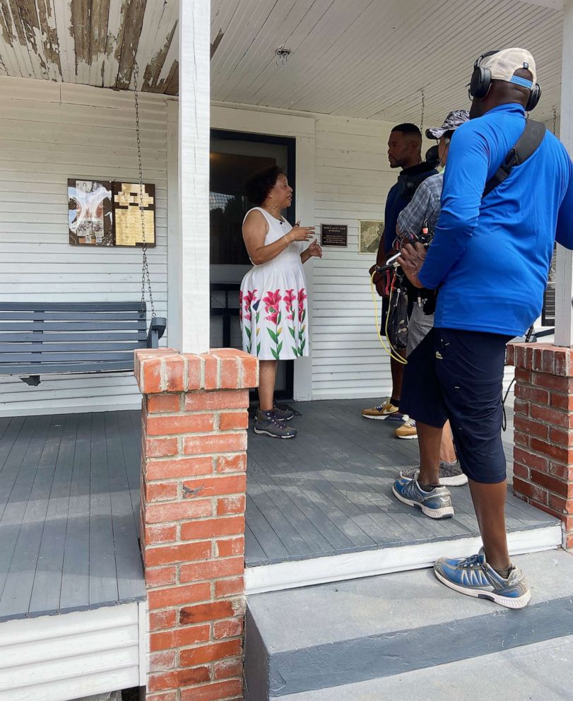 PHOTO: Lareatha Clay shows Michael Strahan the Odom Homestead, built in 1922 by a Shankle descendent, in Shankleville, Texas, Aug. 3, 2023.