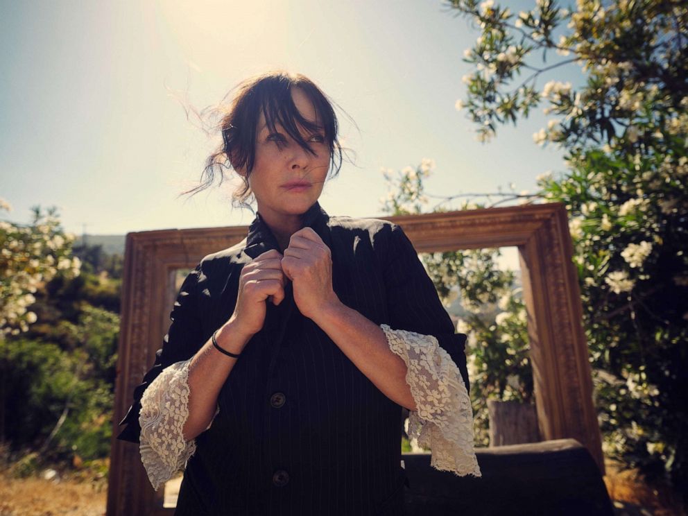 PHOTO: Shannen Doherty was photographed by her husband for the October 2020 issue of "Elle."