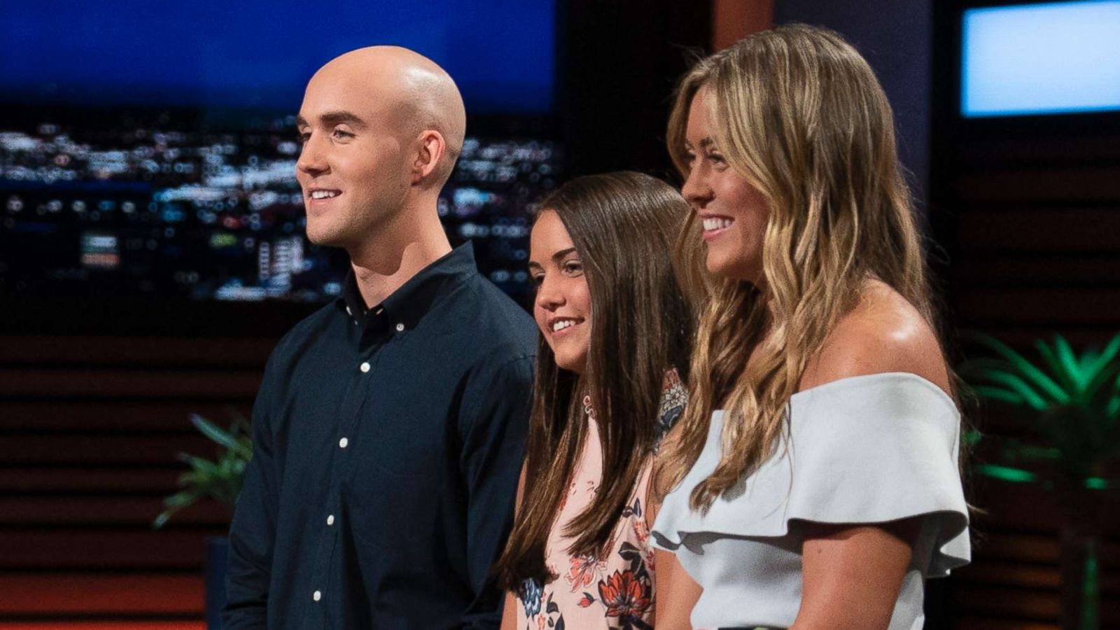 PHOTO: Christian, Keira and Kaley Young of Long Island, N.Y., present a product developed by their late father on "Shark Tank," Oct. 21, 2018.