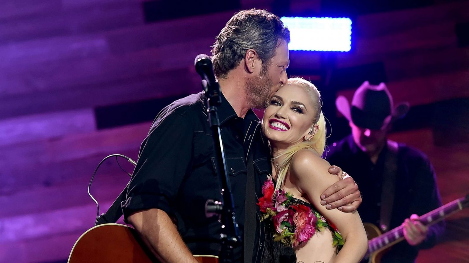 PHOTO: Blake Shelton and Gwen Stefani perform on the Honda Stage at the iHeartRadio Theater on May 9, 2016 in Burbank, California.