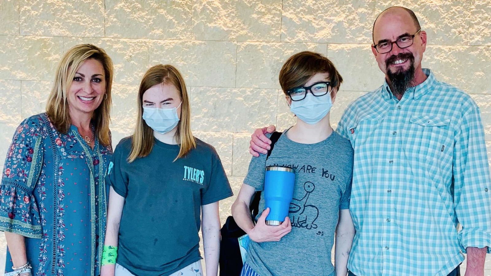 PHOTO: John Ben Shepperd, 18 and Ava Shepperd, 14, underwent kidney transplant surgeries at the same time at University Hospital in San Antonio, Texas, on May 3.