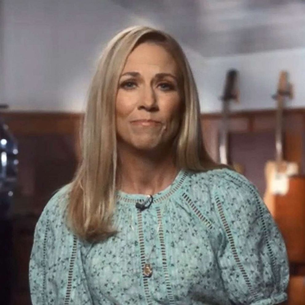 VIDEO: Sheryl Crow urges women to not cancel mammograms amid pandemic