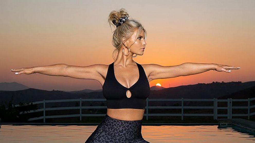 Jessica Simpson shows off yoga pose and fit frame in latest