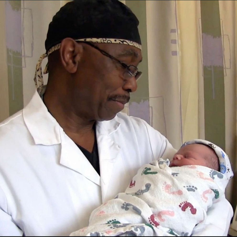 VIDEO: Doctor who sang to 8,000 babies after deliveries gets heartfelt honor 