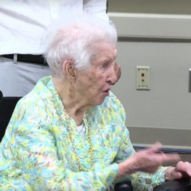 PHOTO: Identical twin sisters Marilyn Wright and Madelyn Casper are turning 102 years old together.