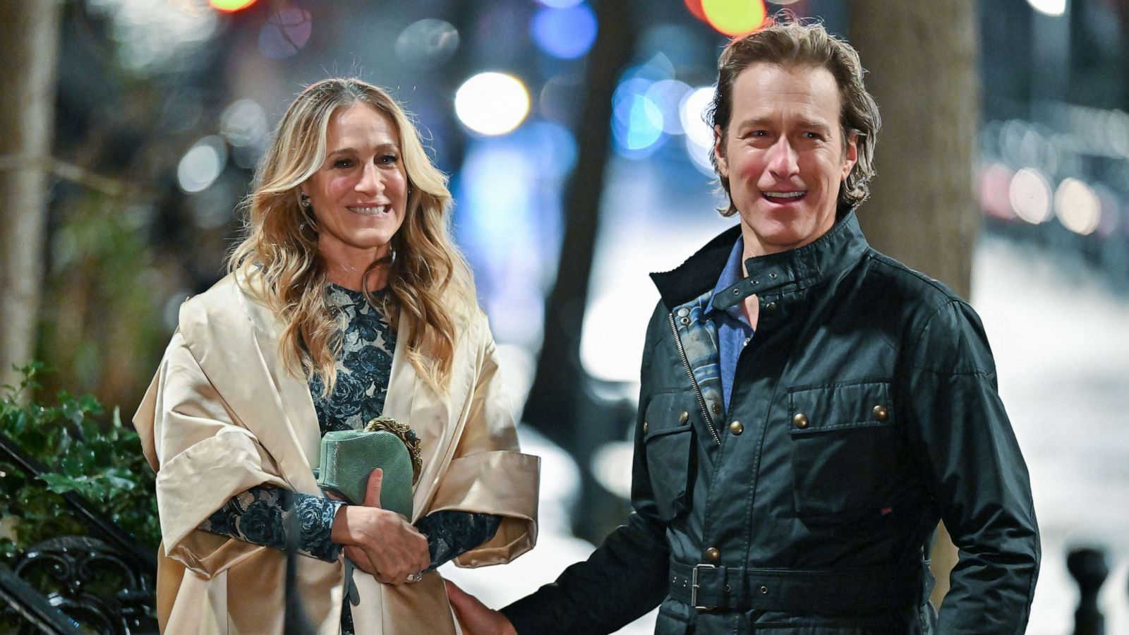Just Like Mommy Sex Hd - And Just Like That...' John Corbett is back in the 'Sex and the City'  family - Good Morning America