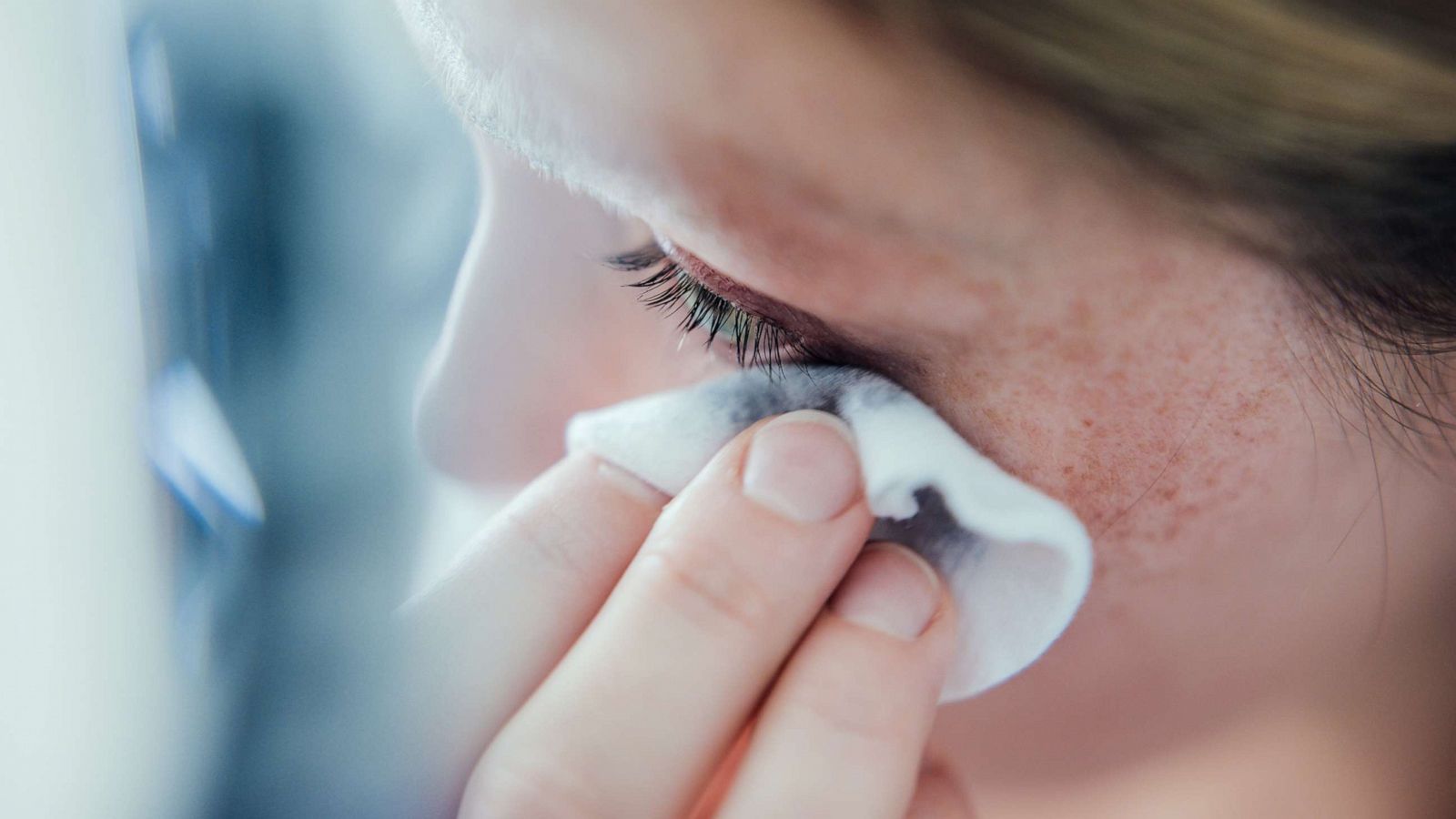 PHOTO: A woman is pictured removing make up in this undated stock photo.