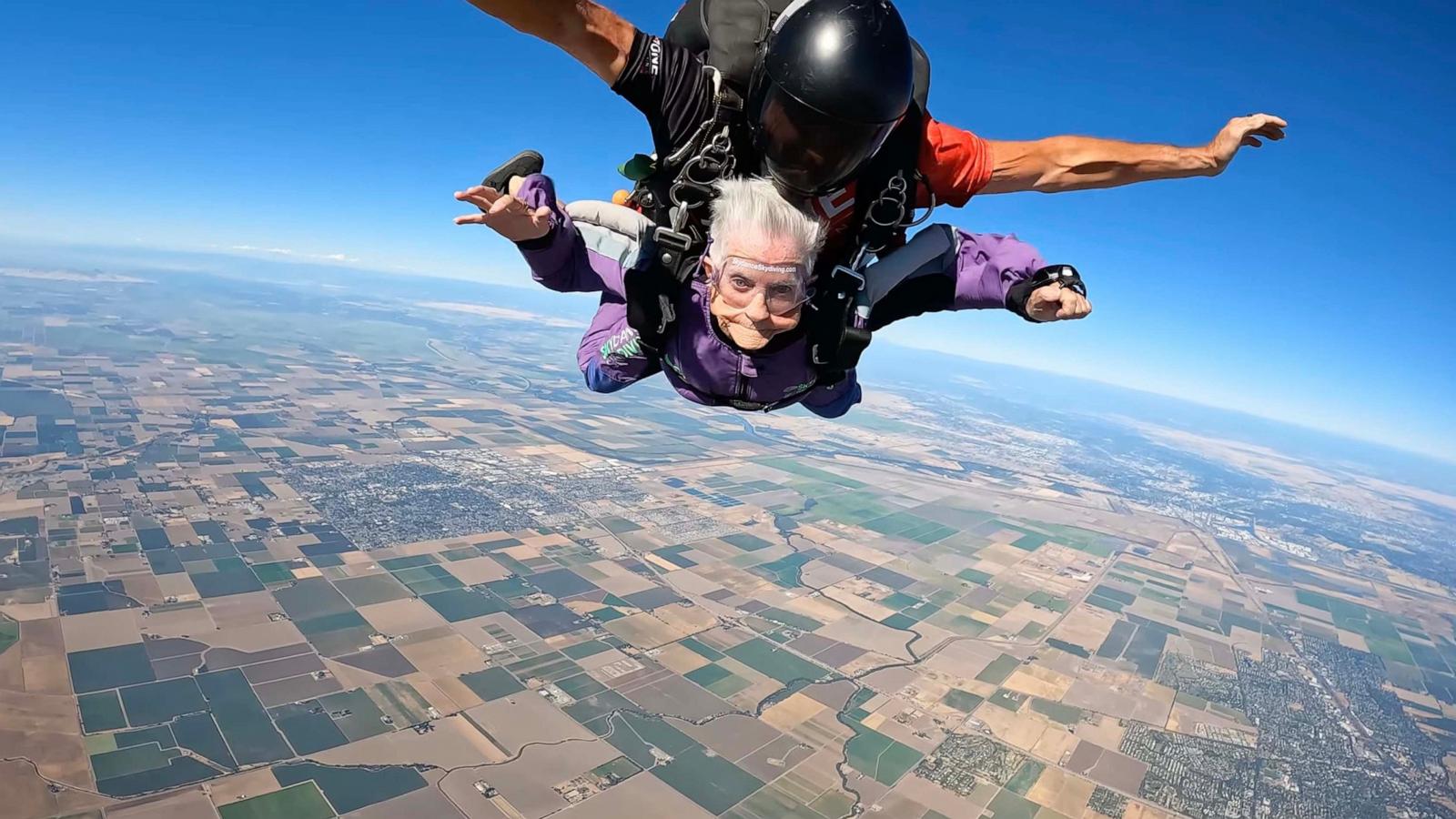 PHOTO: Shirley Tuter celebrated her 90th birthday by going skydiving.