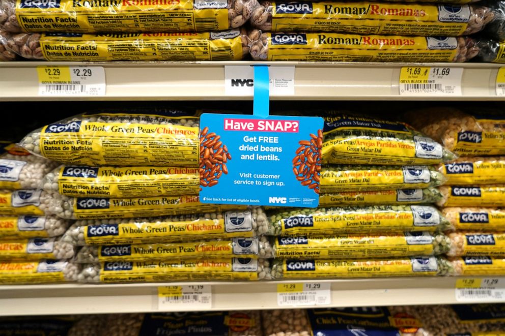 PHOTO: In this undated file photo, a sign at a grocery store informs customers of free food offers for participants of the Supplemental Nutrition Assistance Program (SNAP.)