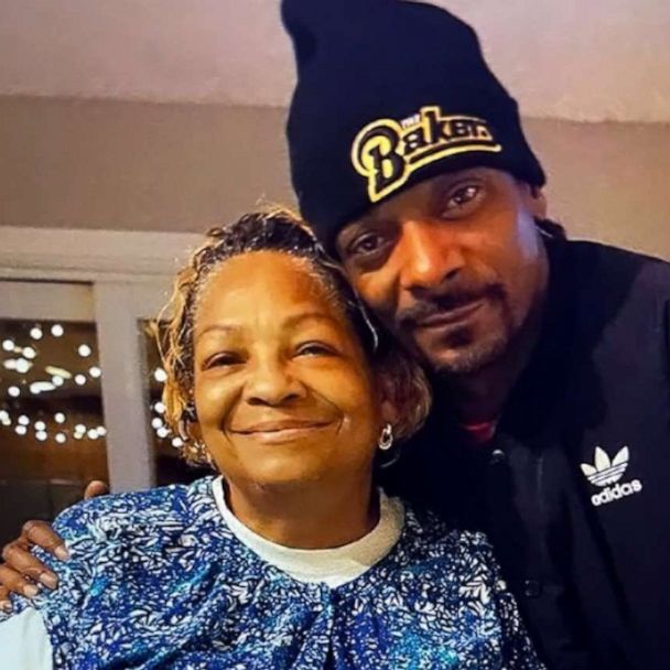 Snoop Dogg's peanut butter chocolate chip cookie recipe