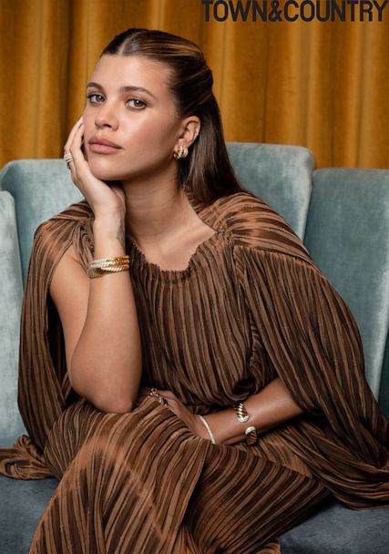 sofia richie brown dress talks her many wedding dresses and looks ahead to fashion line sofia richie outfits 12/26 & 12/27, I'm APRIL BLACK MULTI FLORAL (Size):9 color_family:Orange