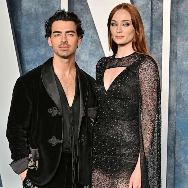 Joe Jonas & Sophie Turner Finally Make First Red Carpet Appearance