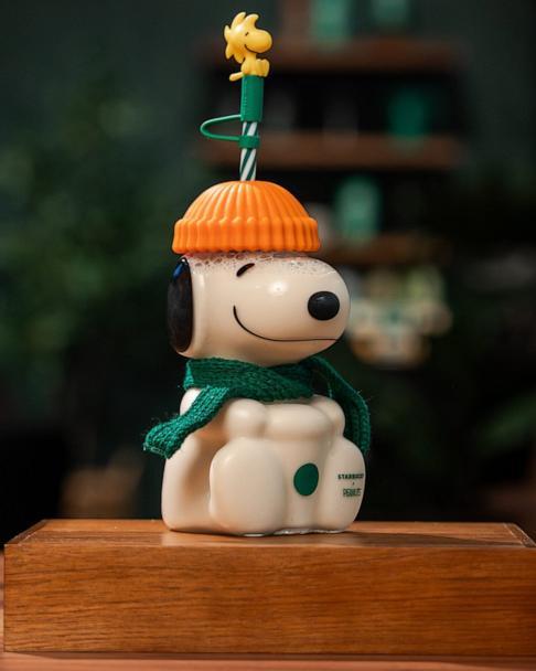 Starbucks launches fall-themed Snoopy cup, Peanuts collection