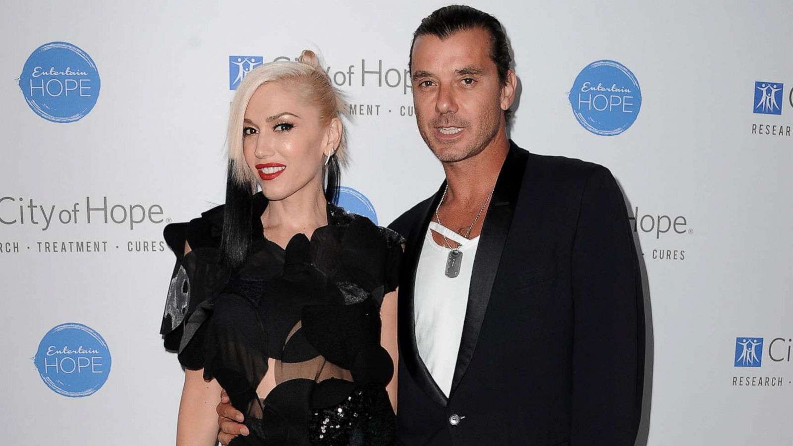 PHOTO: Singer Gwen Stefani and Gavin Rossdale attend the City of Hope Spirit of Life Gala honoring Apple's Eddy Cue at the Pacific Design Center on Oct. 23, 2014 in West Hollywood, Calif.