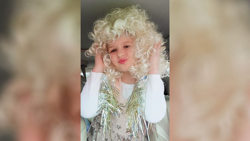 PHOTO: Dana Troglen's six-year-old daughter Stella went to school dressed up as Dolly Parton.
