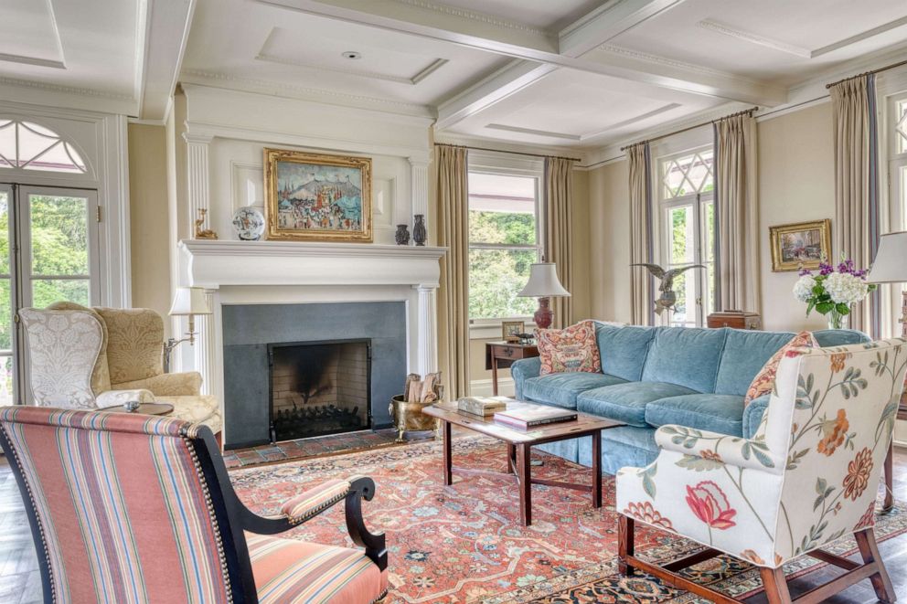 PHOTO: The victorian house from the 1998 film "Step Mom" starring Julia Roberts and Susan Sarandon is listed for sale in Nyack, New York, and boasts 5,239 square feet.