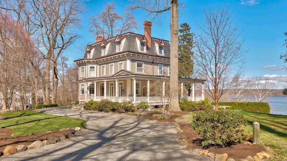 Victorian House From Stepmom Movie Listed For Sale At 375 Million 