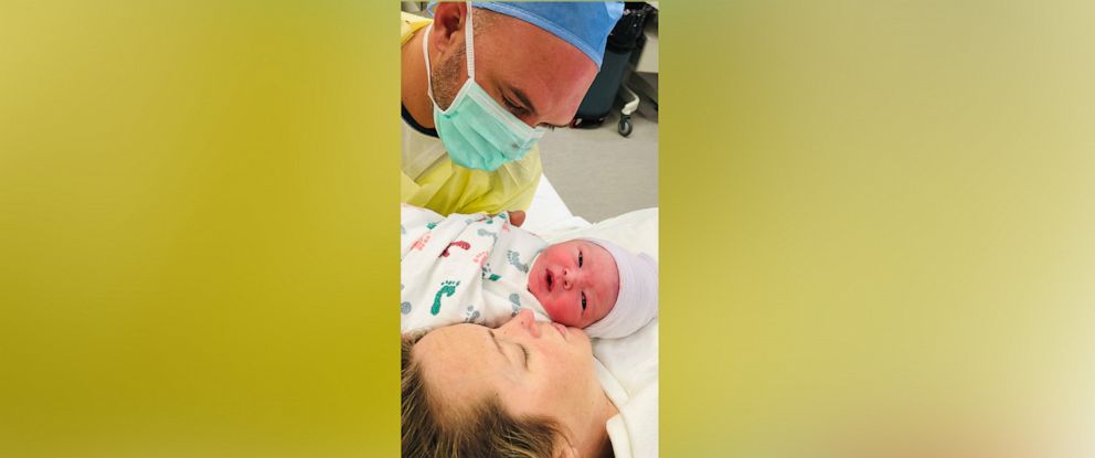PHOTO: Lisa and Stephen Boyce pose with their newborn son, Benjamin.
