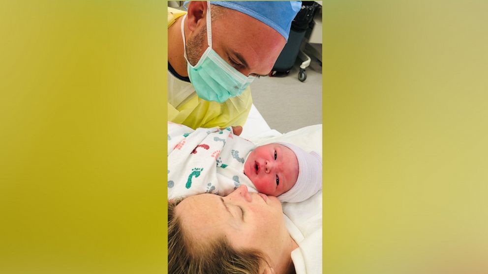 PHOTO: Lisa and Stephen Boyce pose with their newborn son, Benjamin.