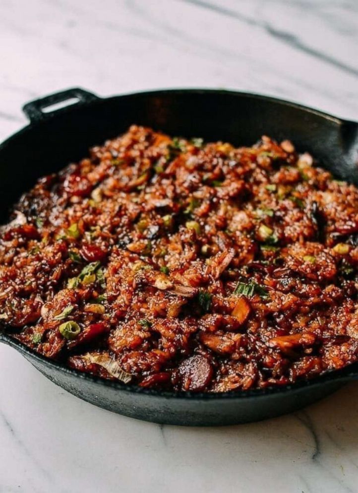 PHOTO: Sticky rice stuffing with Chinese sausage is a great Thanksgiving side dish.