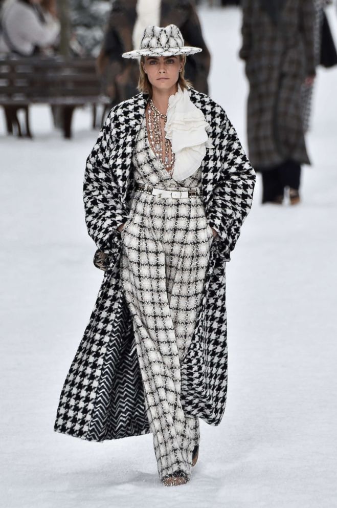 PHOTO: Cara Delevingne walks the runway during the Chanel show as part of the Paris Fashion Week Womenswear Fall/Winter 2019/2020, March 5, 2019, in Paris.