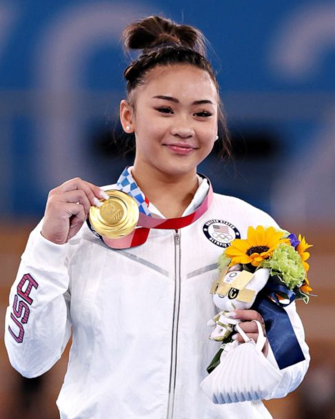 Jaw Literally Dropped”: 19-Year-Old American-Born Chinese Olympic Gold  Medalist Leaves Sports World Drooling Over Her Stunning Look -  EssentiallySports