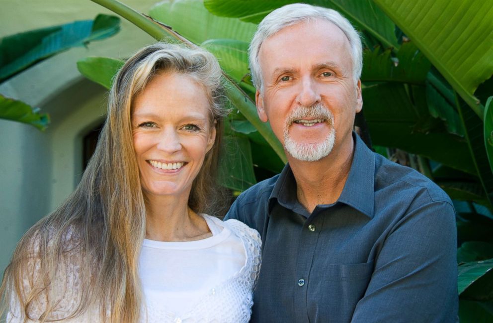 PHOTO: Suzy Amis Cameron and her husband James Cameron.